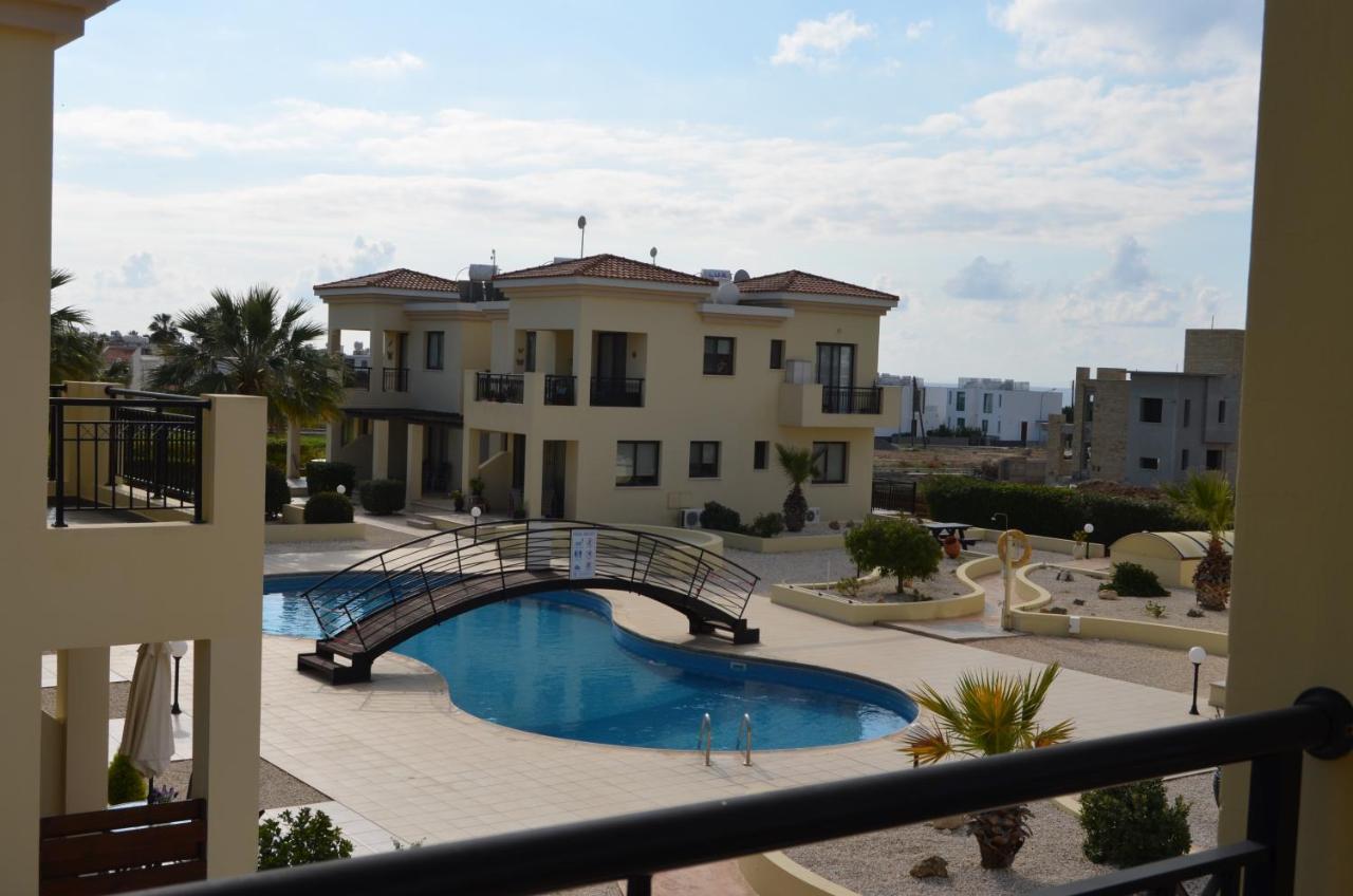 Faros Beach Apartment A102 Paphos Exterior photo