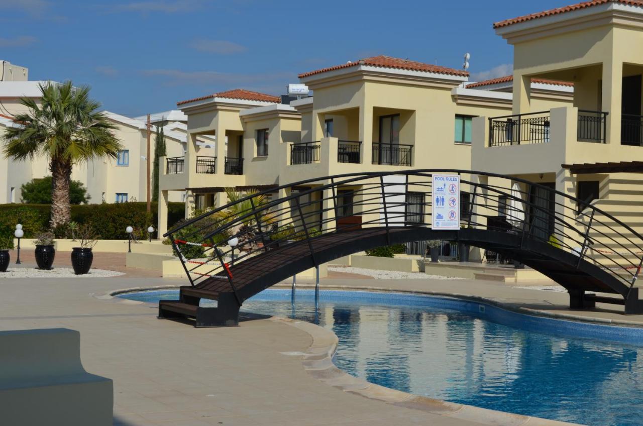 Faros Beach Apartment A102 Paphos Exterior photo