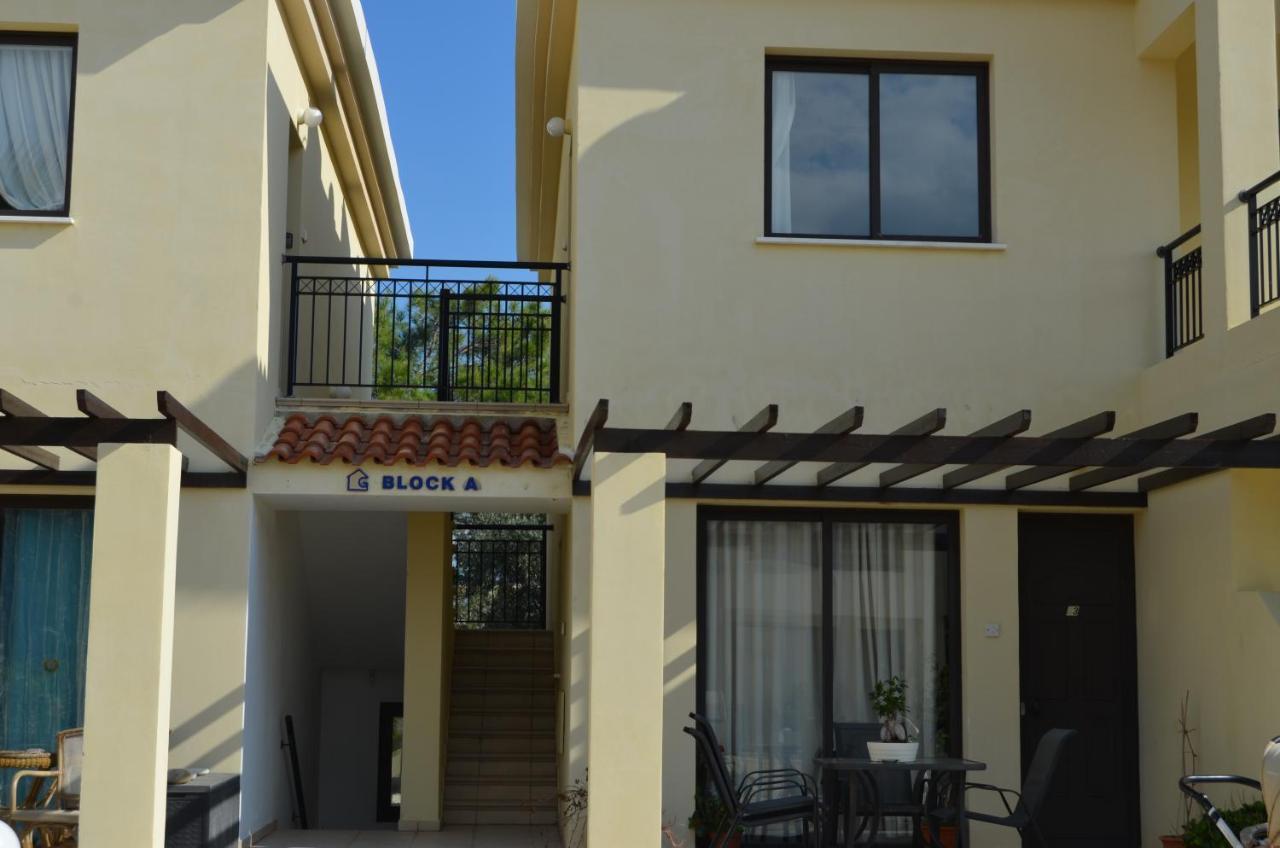 Faros Beach Apartment A102 Paphos Exterior photo